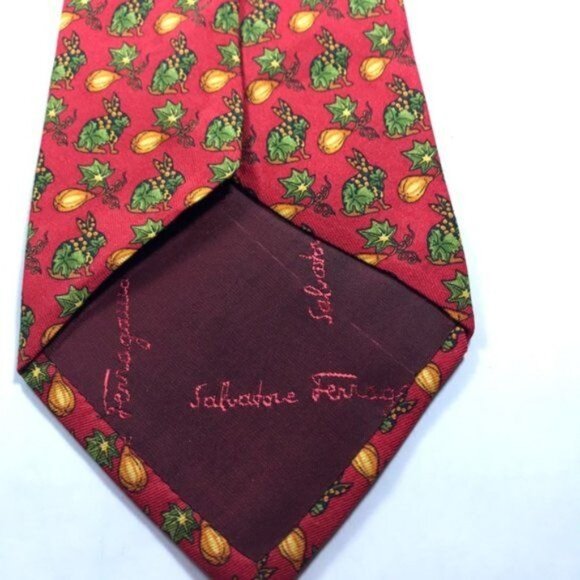 Salvatore Ferragamo Tie Red Green Rabbits 3-3/4" Wide 58" Length - Picture 6 of 9